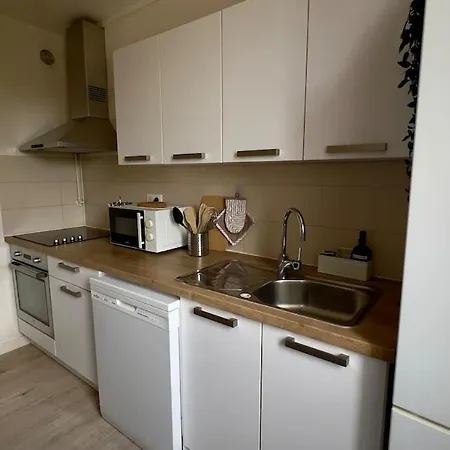 Le Cocon Tropical Proche Paris Avec Balcon Et Parking Apartman