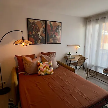Le Cocon Tropical Proche Paris Avec Balcon Et Parking Apartman *